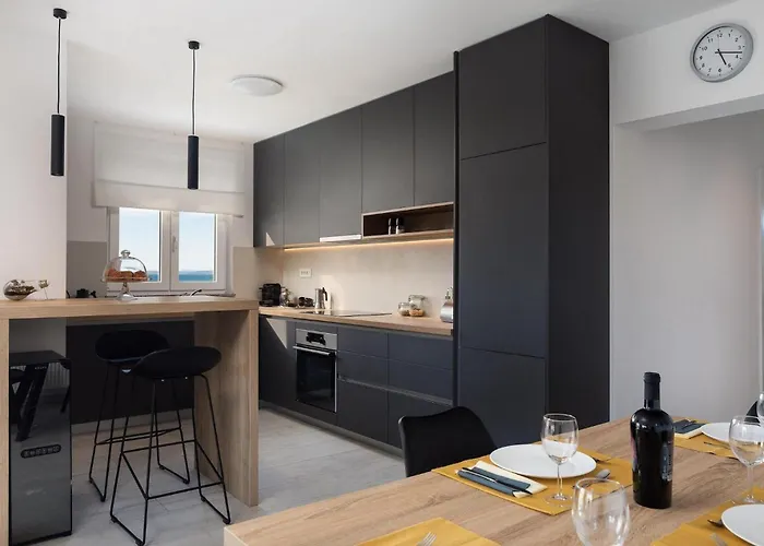 Vakantiehuis Stunning In Ljubacki Stanovi *