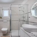 Luxurious In Ljubacki Stanovi