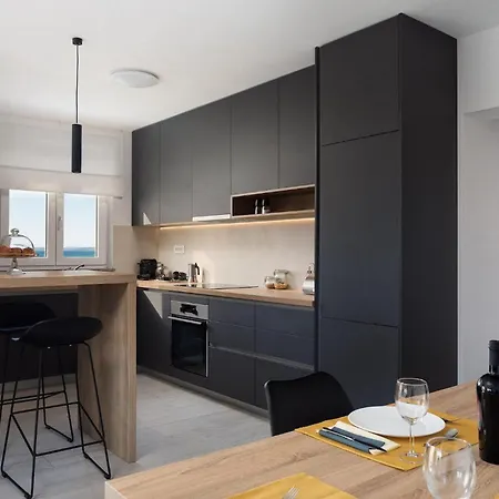 Prázdninový dům Luxurious In Ljubacki Stanovi *
